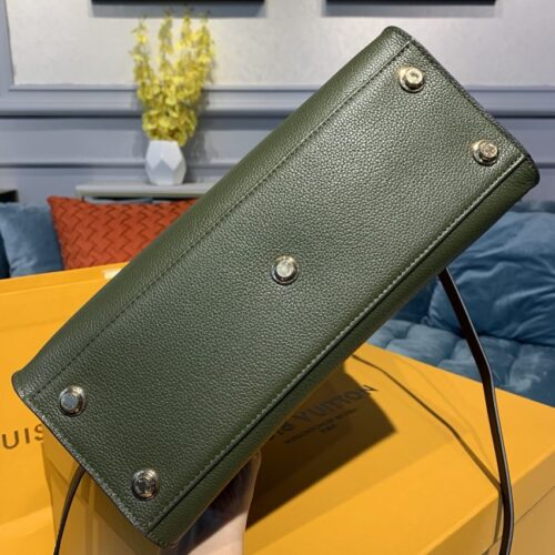 Alternative view of LV On My Side Dark Green
