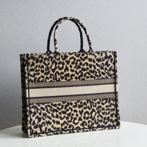 Alternative view of Dior Tote Book Leopard Print