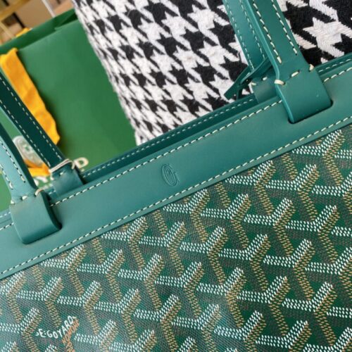 Alternative view of Goyard Bellechasse Green