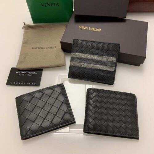 Bottega Veneta 2 Fold Wallet Exclusive