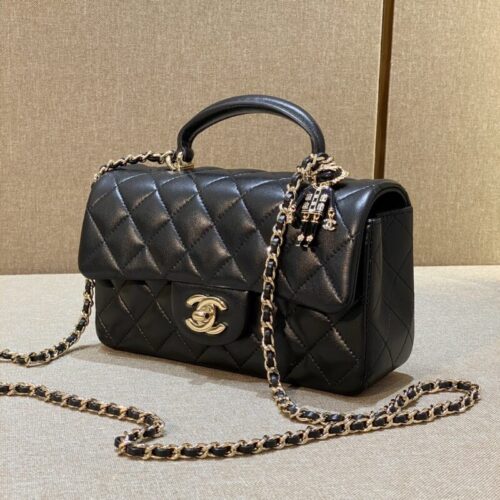 CHANEL CF 20 cm Lion Black