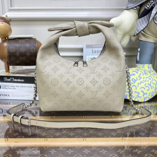 LV Why Knot Beige