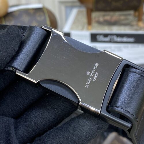 Alternative view of LV Bumbag Discovery Black