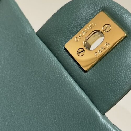 Alternative view of CHANEL Classic Flap 17cm Green