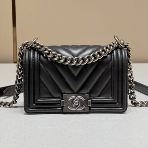 CHANEL Le Boy V Black - Silver