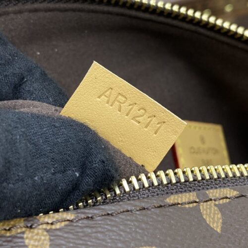 Alternative view of LV Side Trunk Dark Brown