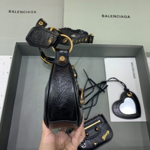 Alternative view of Balenciaga Le Cagole Black