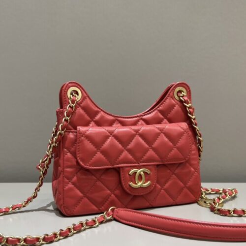 CHANEL Hobo Small Red