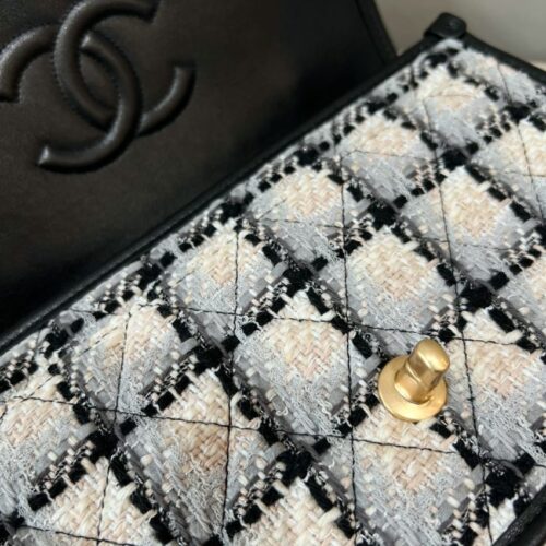 Alternative view of CHANEL 22K Postman Woolen Tofu Bag