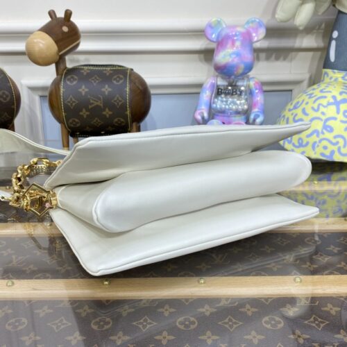 Alternative view of LV Coussin Light Blue