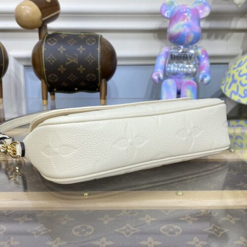 Alternative view of LV Wallet on Chain Ivy Full White
