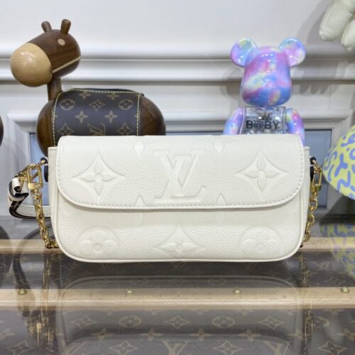 LV Wallet on Chain Ivy Full White