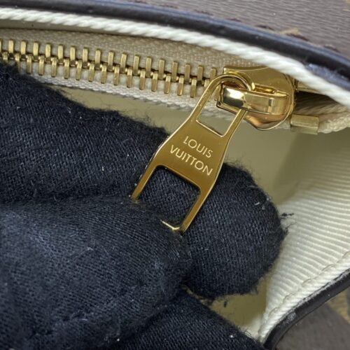 Alternative view of LV Cluny Mini Brown