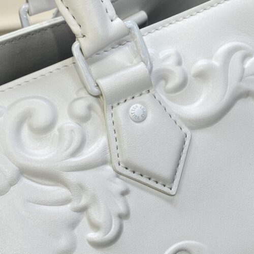 Alternative view of LV Sac Plat 24H White