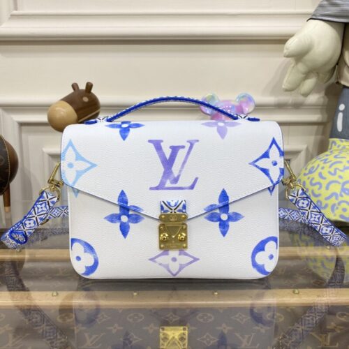 LV Pochette Metis Blue