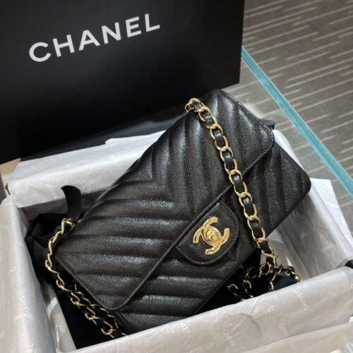 Alternative view of CHANEL Classic Flap V 20cm