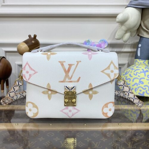 LV Pochette Metis Apricot