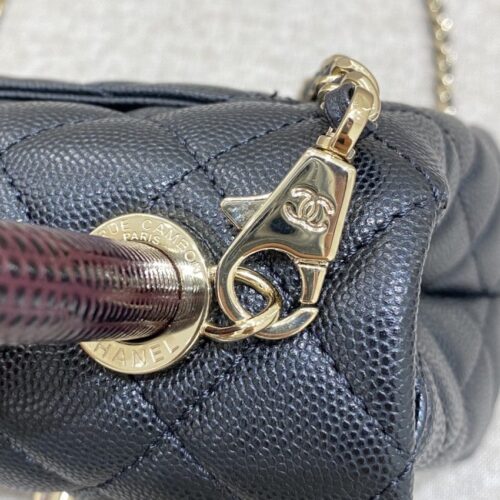 Alternative view of CHANEL 23P Coco Lizard Handle