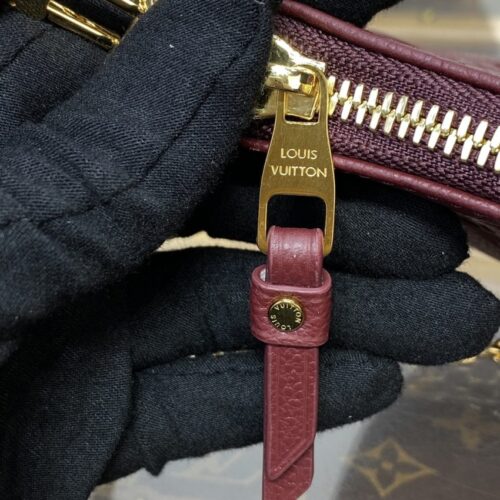 Alternative view of LV Easy Pouch Bordeuax