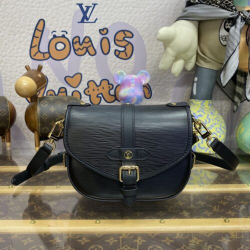 LV Saumur Black