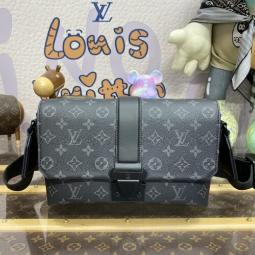 LV S-Cape Messenger Black