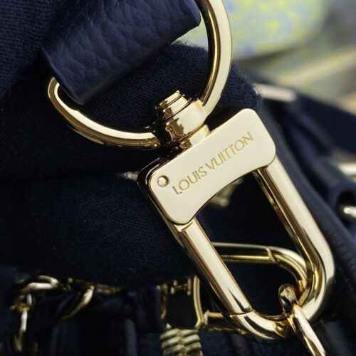 Alternative view of LV OnTheGo East West Black