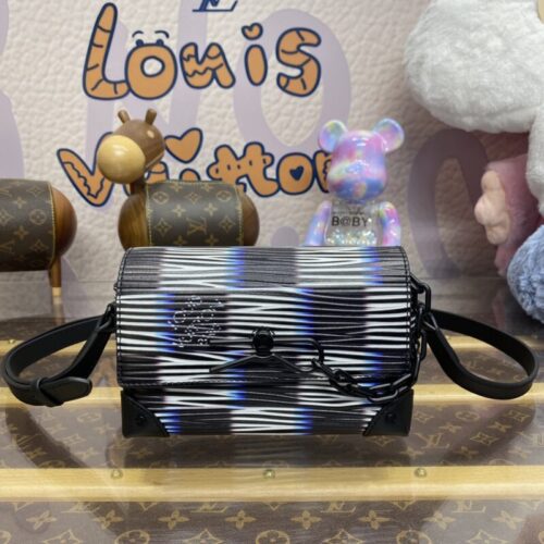 LV Steamer Wearable Wallet II