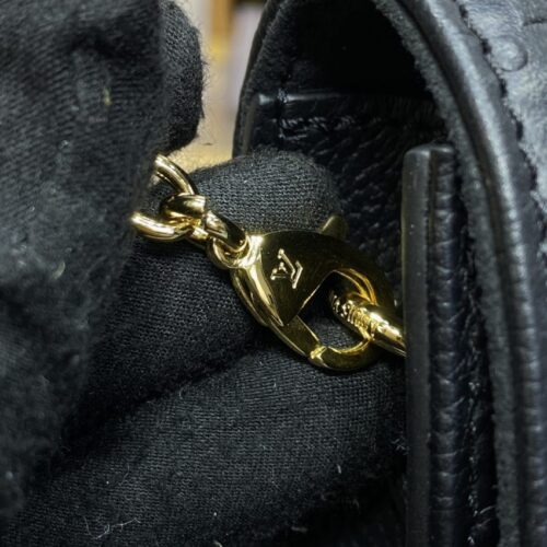 Alternative view of LV Wallet On Chain Lily Black