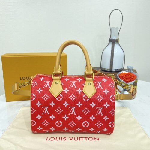 Alternative view of LV Speedy P9 Bandouliere 25 Red