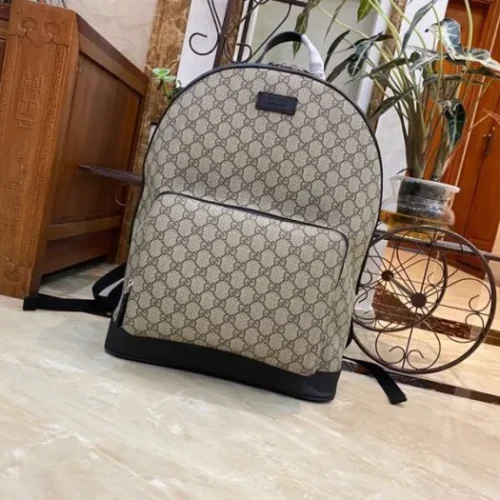 GUCCI MEDIUM GG BACKPACK WITH TAG