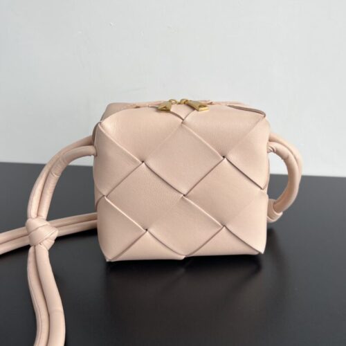 Alternative view of Bottega Veneta Cassette Cub All Colors