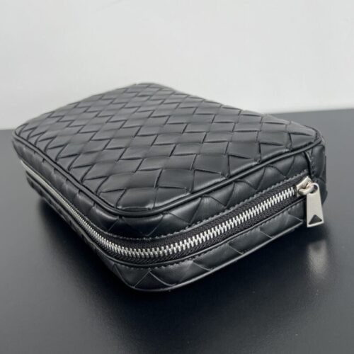 Alternative view of Bottega Veneta Clutch Large