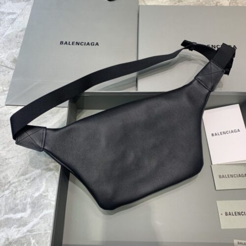 Alternative view of Balenciaga Everyday Bag Black