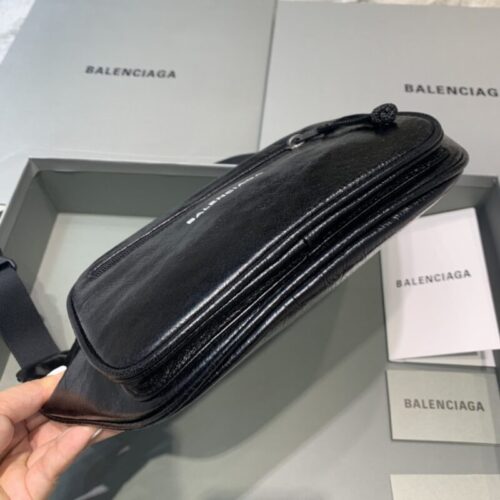 Alternative view of Balenciaga Everyday Bag Patent Black