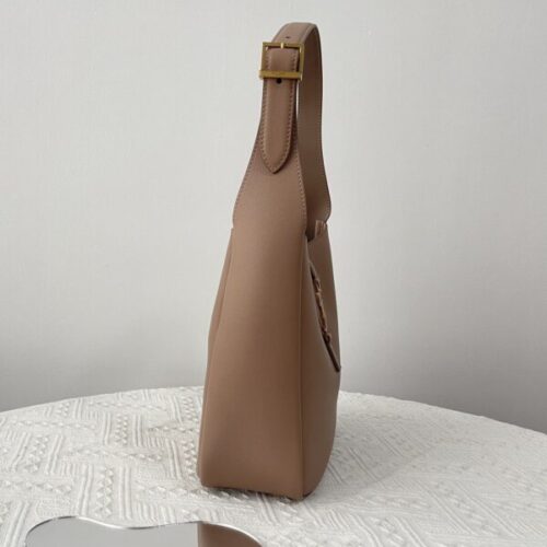 Alternative view of YSL LE 5 A 7 Small