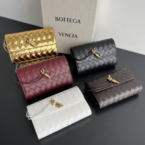 Bottega Veneta Andiamo Clutch Wallet