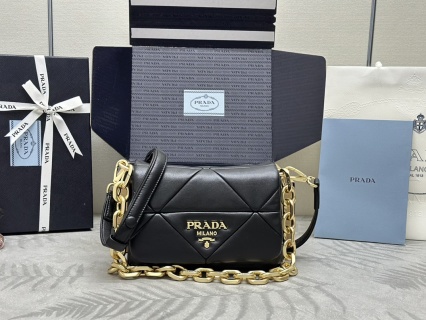 Prada  System Nappa