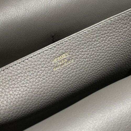 Alternative view of Hermes Halzan Cumulonimbus Gray