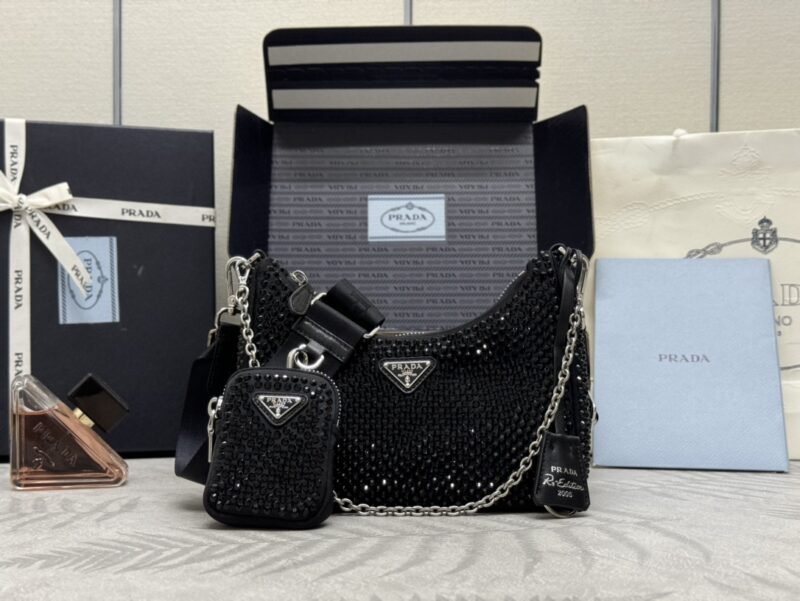 Prada  Re-Edition  2005 Diamond Black