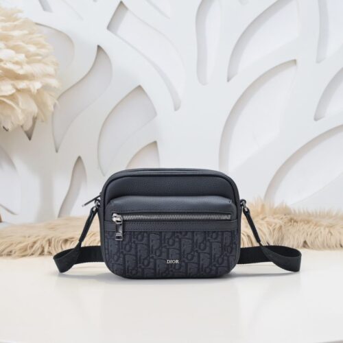 Dior  Rider  Zipped Messenger Bag Black