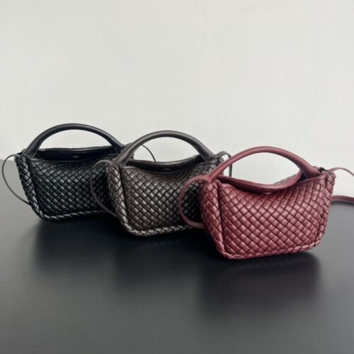 Bottega Veneta  Mini Cobble