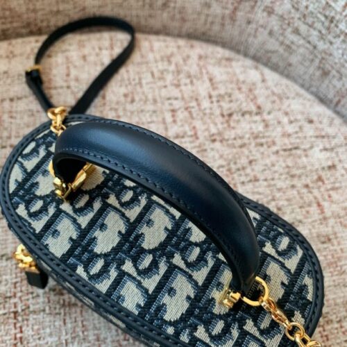 Alternative view of Dior 30 Montaigne Vanity