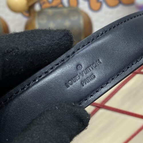 Alternative view of LV Side Trunk Beige