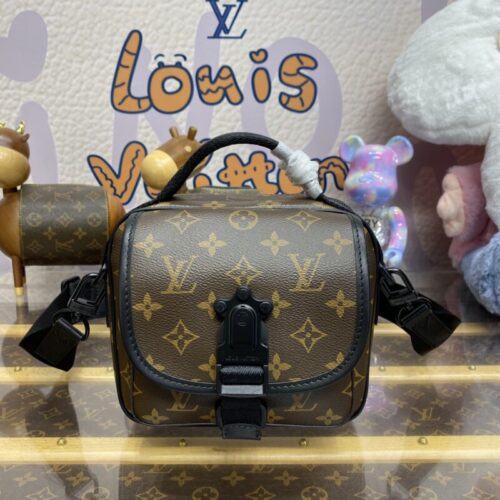 LV Quest Messenger
