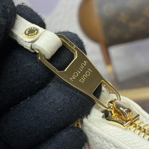 Alternative view of LV Easy Pouch Orange