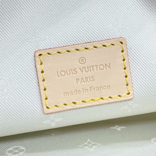 Alternative view of LV Wallet on Chain Ivy White