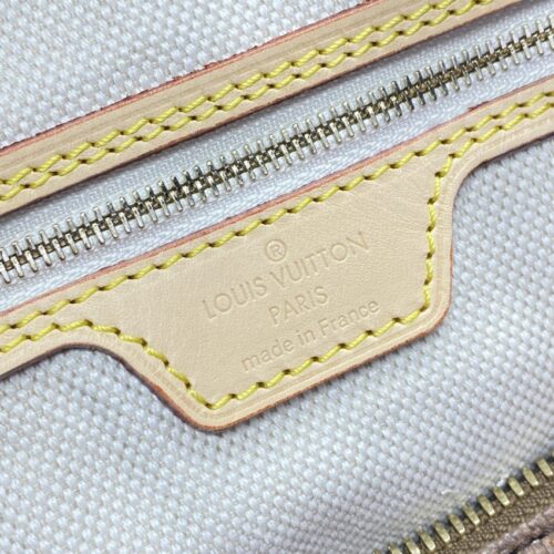 Alternative view of LV Speedy  Bandouliere 30