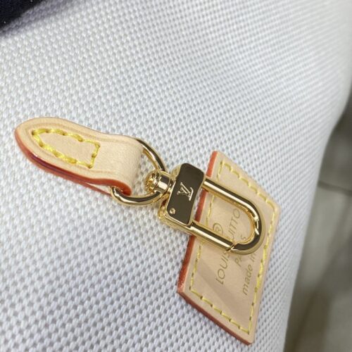 Alternative view of LV OnTheGo Voyage