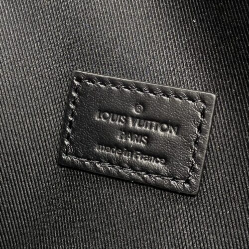 Alternative view of LV Wearable Wallet Black