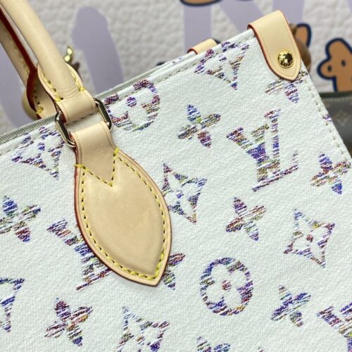 Alternative view of LV OnTheGo White Denim
